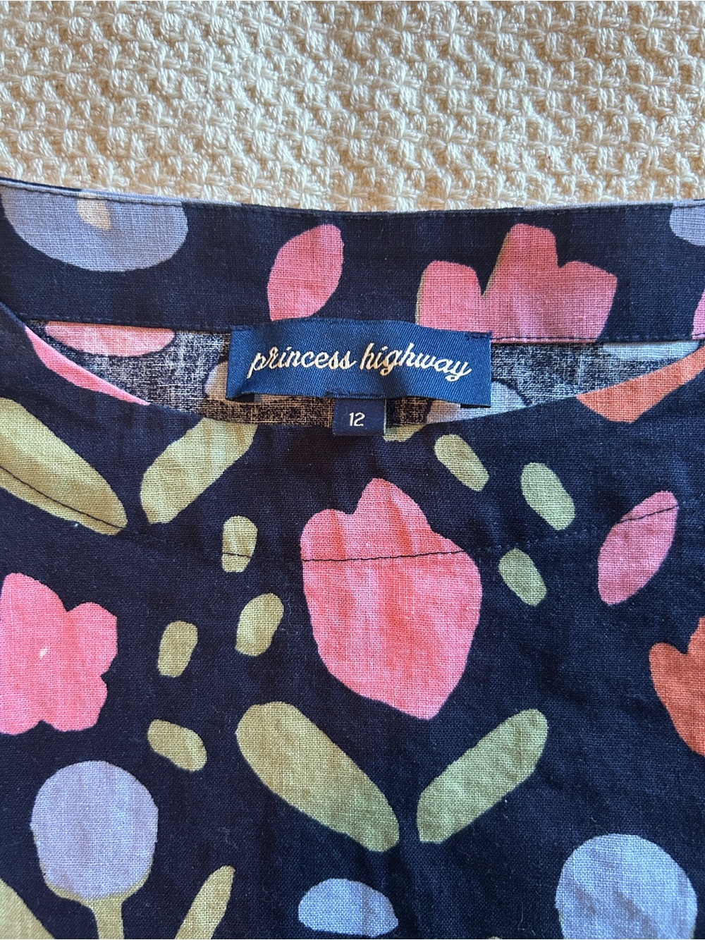 ModCloth (Princess Highway) top - Picture 3 of 4